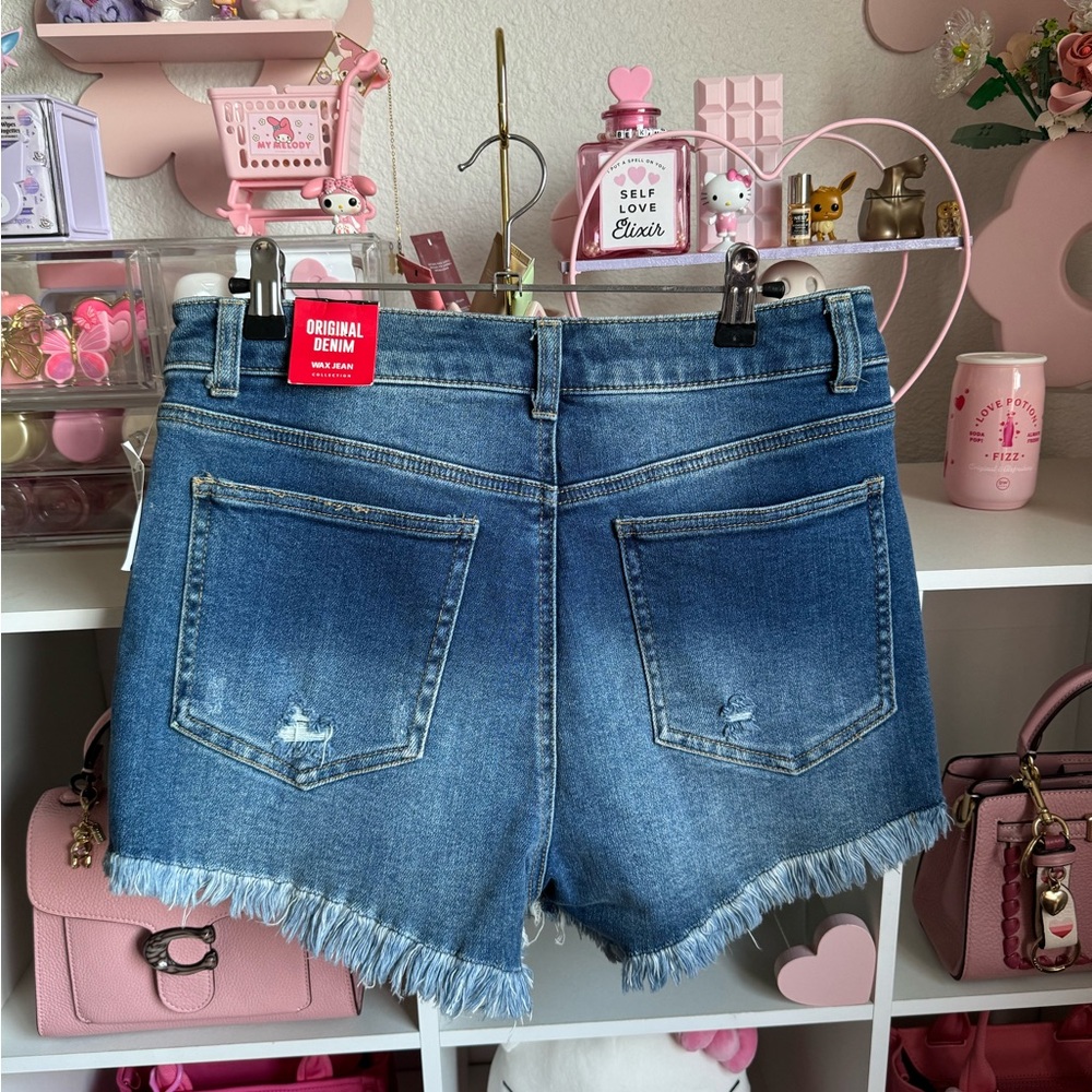 High Rise Shorts - Picture 2 of 3